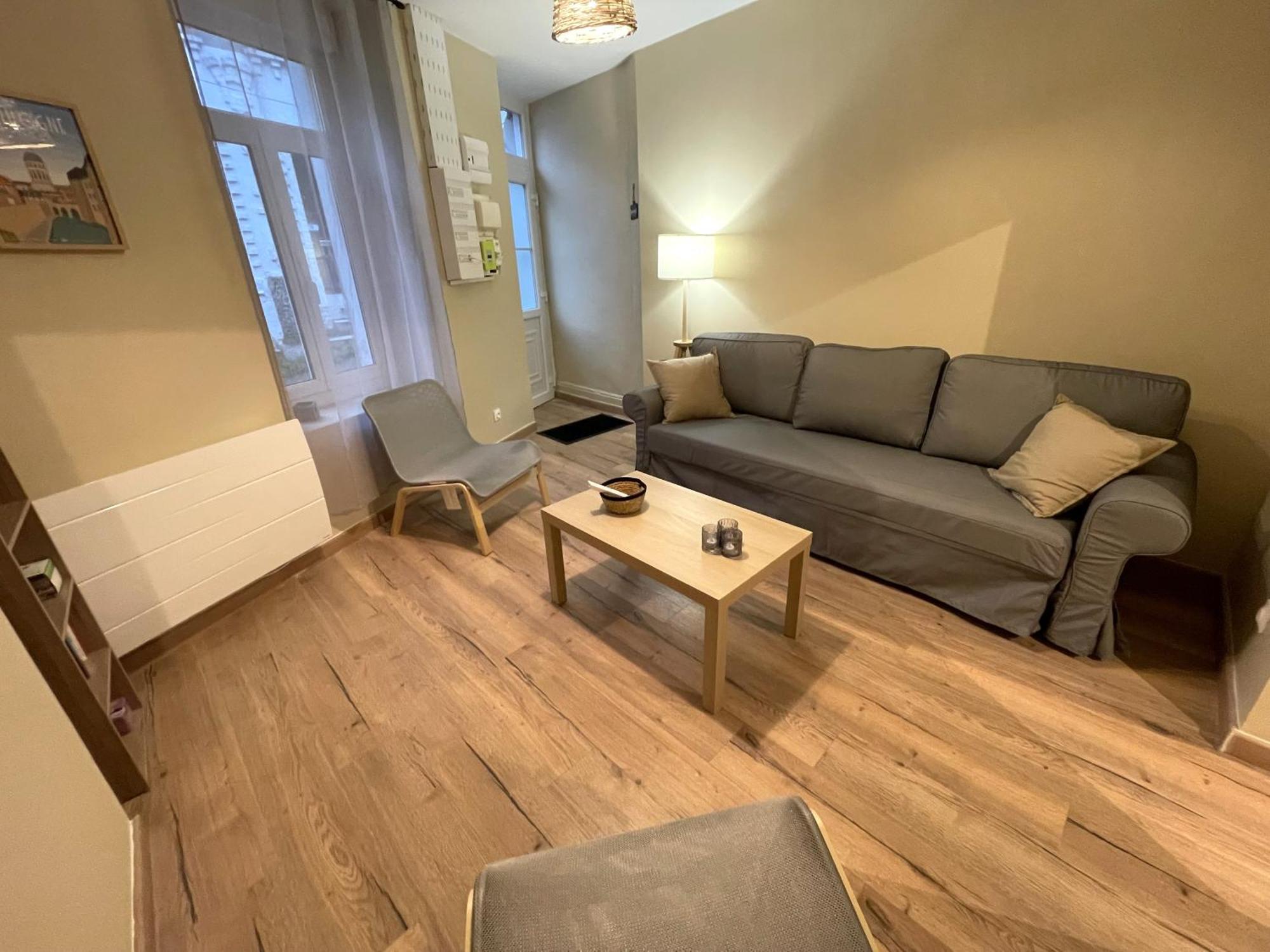 Vakantiehuis Charmante Maison Independante Au Pied De La Vieille
